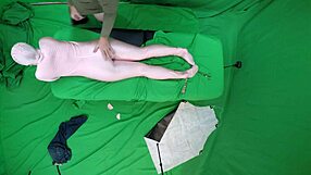 Scarlett johnson gets her pink morph toy deep in pussy pov fetish action!