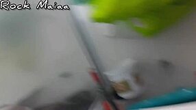 Ei, olha Melissa Alecxander dando tetas leitosas e cu apertado pro cara pauzudo!