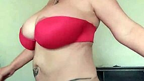 Hot Juicy Model Teases in Tight Tangas