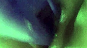 morgendlicher fick nach creampie - german girl uses dildo on wet pussy in web chat