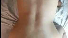 Estoy tan caliente por ti, amor mío, te necesito profundo dentro de mí ahora.