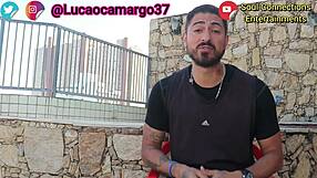 Luc�o fucks Lunna Vaz at entrance door