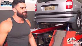 Watch Cléo and Spartacus fuck!