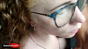 ¡Guau, novinha engaña a su novio para follar en el garaje con Lorrany Exotica!