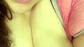 i'm oilin up my pritty pink pusy