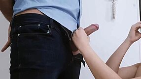 sexy gives neighbor blowjob when boyfriend's away