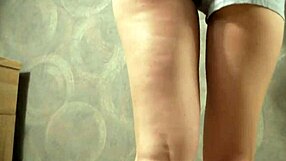 Caraca, tô viciada em provocar de shortinho apertado e calcinha inteira como uma milf amadora... ops, esqueci o texto!