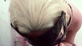 sexy gives neighbor blowjob when boyfriend's away