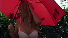 Third day in Paris flashing leads to intense sex