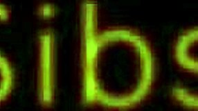 Üvey kız kardeşler bakire kardeşi vahşi oral oyununda domine ediyor