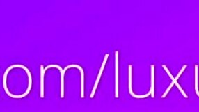 Nedves Puncimon Lovagolok Ujjaimon Hangos Orgazmus Nyögésekkel, Hatalmas Mellek Ugrálnak - LuxuryOrgasm