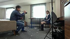 לא יכולתי לעמוד בפני הטכניקות העקשניות של הזקן בצילום עם סורה 18, מה שהוביל לסקס זריקה פנימית גולמי.