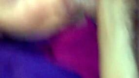 嘿阿姨，今晚想玩弄我吗？