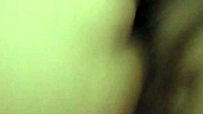 hey, wanna see this madura chilena in a hotel?