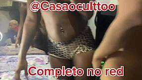 marido filma e limpa a esposa safada