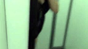 Smarien75 fucks in Walmart! 😏