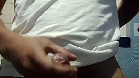 Brazilian Gay Man Shares His Dick for Christmas with Amateurs