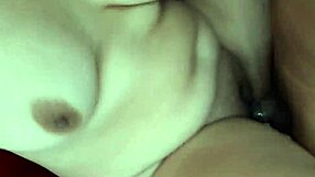 Que Rico! Мащеха се докосва и я чукат в кухнята, част 2