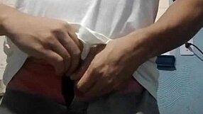 Brazilian Gay Man Shares His Dick for Christmas with Amateurs