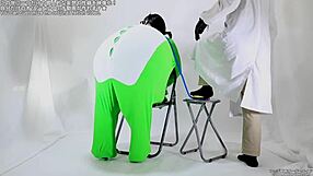 balloon fetish pump to pop with screams