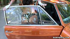 hey, check this milf washing my car today! 😍