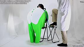 balloon fetish pump to pop with screams