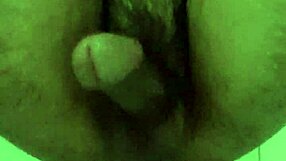 gozando con mi juguete 😏