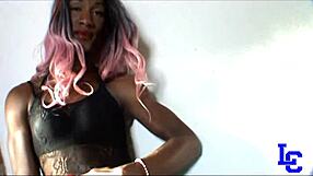 Veronica Vendramini fucks guy's ass deep, cumming twice