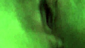 Young amateur girl cumming deliciously in intense pleasure