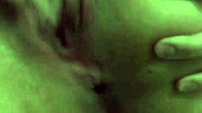 Young amateur girl cumming deliciously in intense pleasure