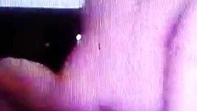 Gan Ying Shows Her Cock!