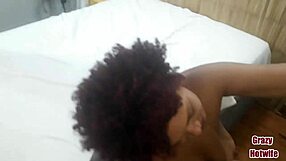 我刚发现老婆馋我兄弟？干脆让他猛干她湿透的小穴！