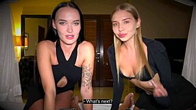 Double pipe chaude avec les salopes sexy CaliforniaBabe et Sasha Sparrow