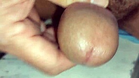 Watch Her Cum Loudly During Full Masturbation?