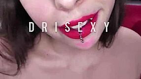 teen shoving huge dildo in tight ass 😏