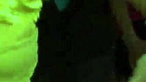 เมียสมัครเล่นดูดควยสตริปเปอร์ที่ปาร์ตี้ดุเดือด