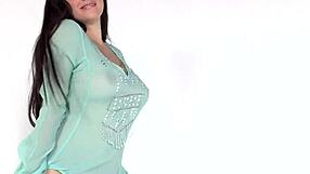 Sexy Taylor Vixen Strips Nude And Masturbates Intensely