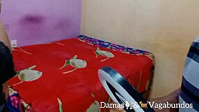 Gordinha nerd with big butt chats casually