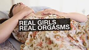 Yanks Amateur Babe Alisha Toys Pussy