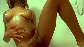 damn, davina's wet pussy play rocks!