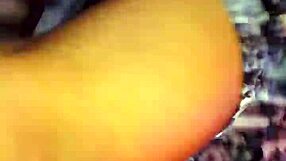 Gostosona strips nude at the open bar