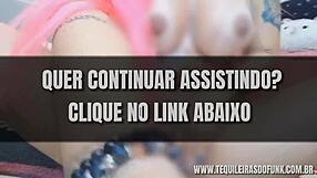 Débora Fantine gets messy with popsicle