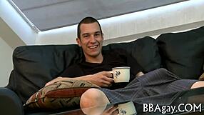 Homo engages in raw sex