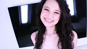 セクシーLiz Jordanがバックとディープスロートで復帰