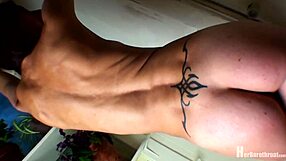 Taynn's Flexible Belly Heaven