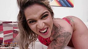 OMG jag kan inte tro att Victoria Diaz tog 5 killar i en gangbang med DAP och pissdrickande...