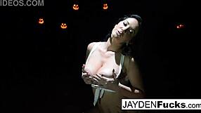 Jayden Jaymes Masturbates Her Tight Wet Pussy