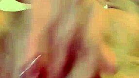 i can't help but touch my pussy in this public place, it's so thrilling!