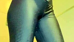 i can't help but touch my pussy in this public place, it's so thrilling!