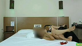 ninfeta gostosa da buceta cheirosa e deliciosa pra chupar laura mello moans.